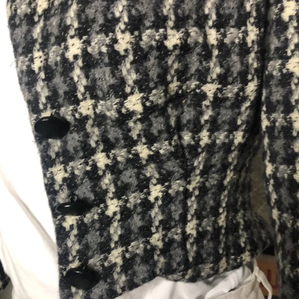 Christian Dior petites tweed Black,White and gray Houndstooth Jacket Size XS - Picture 6 of 10